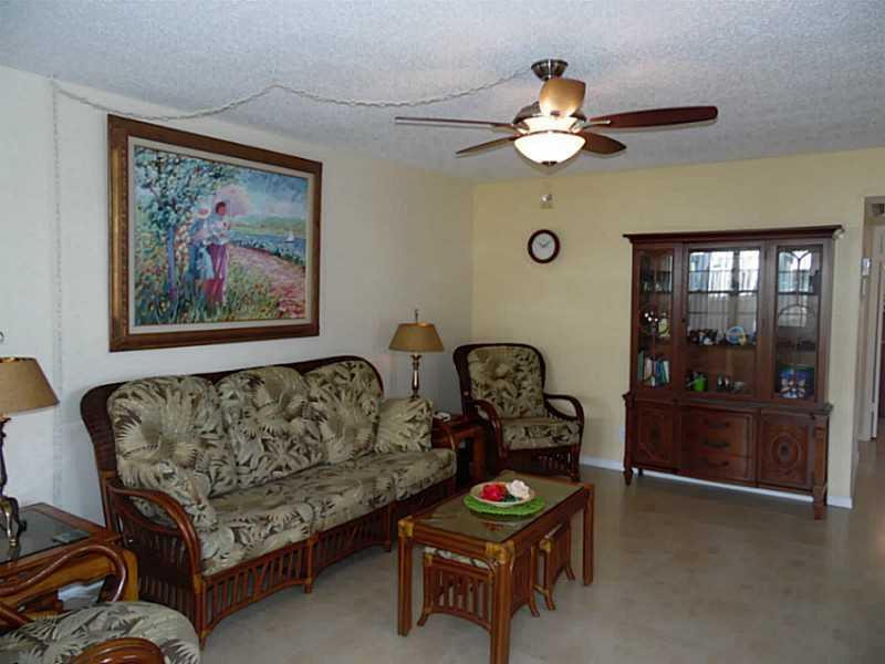 220 Tilford K 270, Deerfield Beach, Fl 33442 Property Photo 1