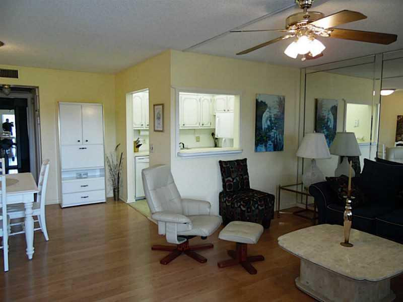 2077 Harwood F 2077, Deerfield Beach, Fl 33442 Property Photo 1