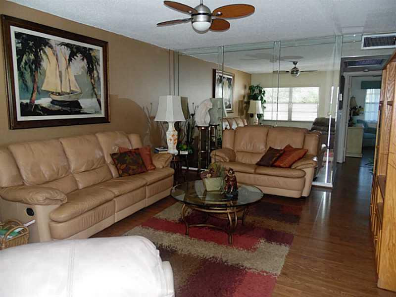 69 Islewood C 69, Deerfield Beach, Fl 33442 Property Photo 1