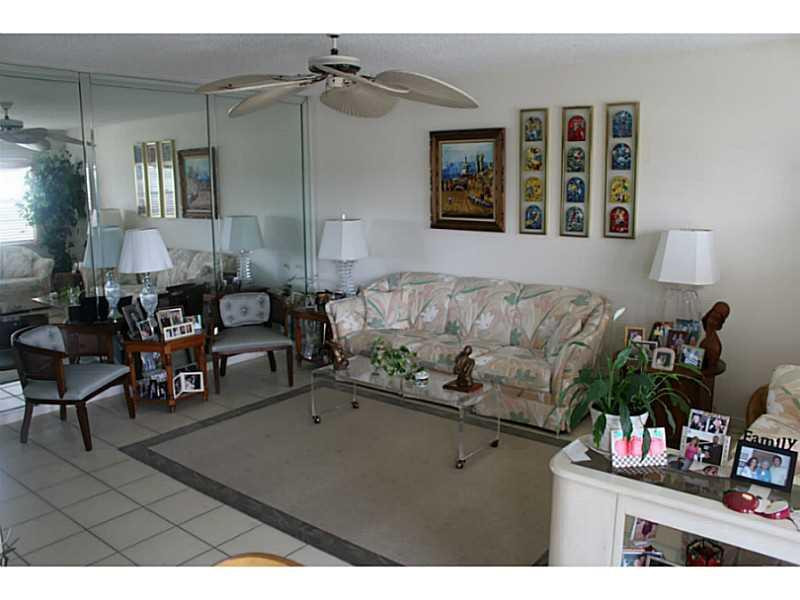 3089 Oakridge U 3089, Deerfield Beach, Fl 33442 Property Photo 1