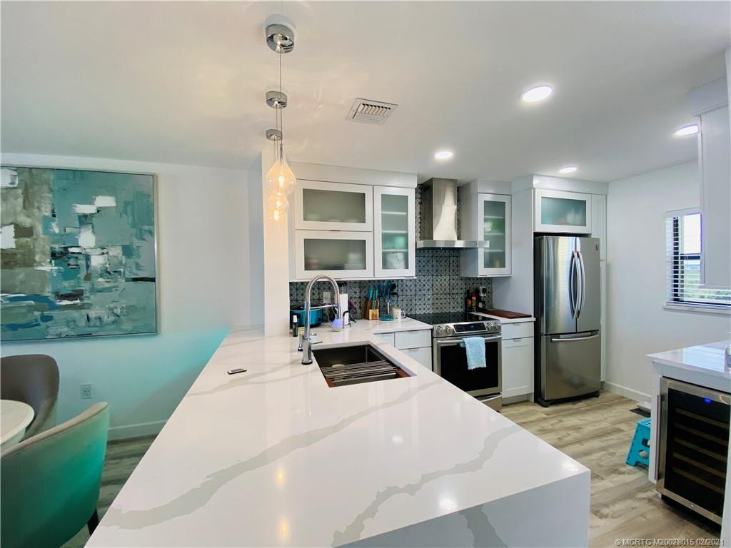 7440 S Ocean Drive 524a Property Photo 17