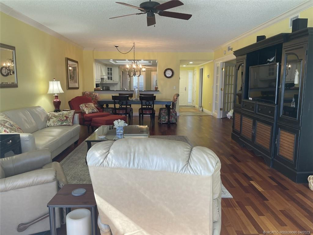 144 Ne Edgewater Drive 3102 Property Photo 8