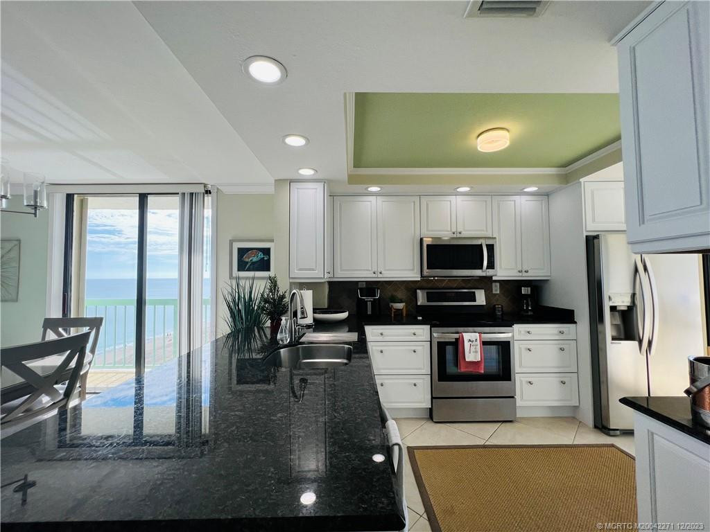 9900 S Ocean Drive 810 Property Photo 6