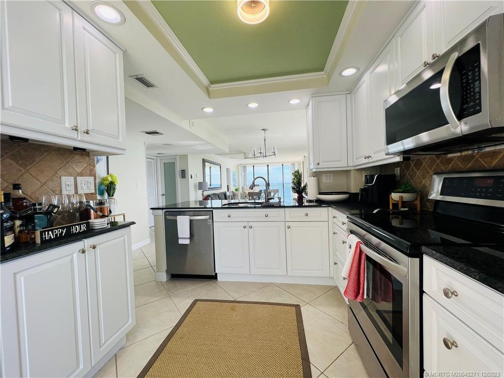 9900 S Ocean Drive 810 Property Photo 14
