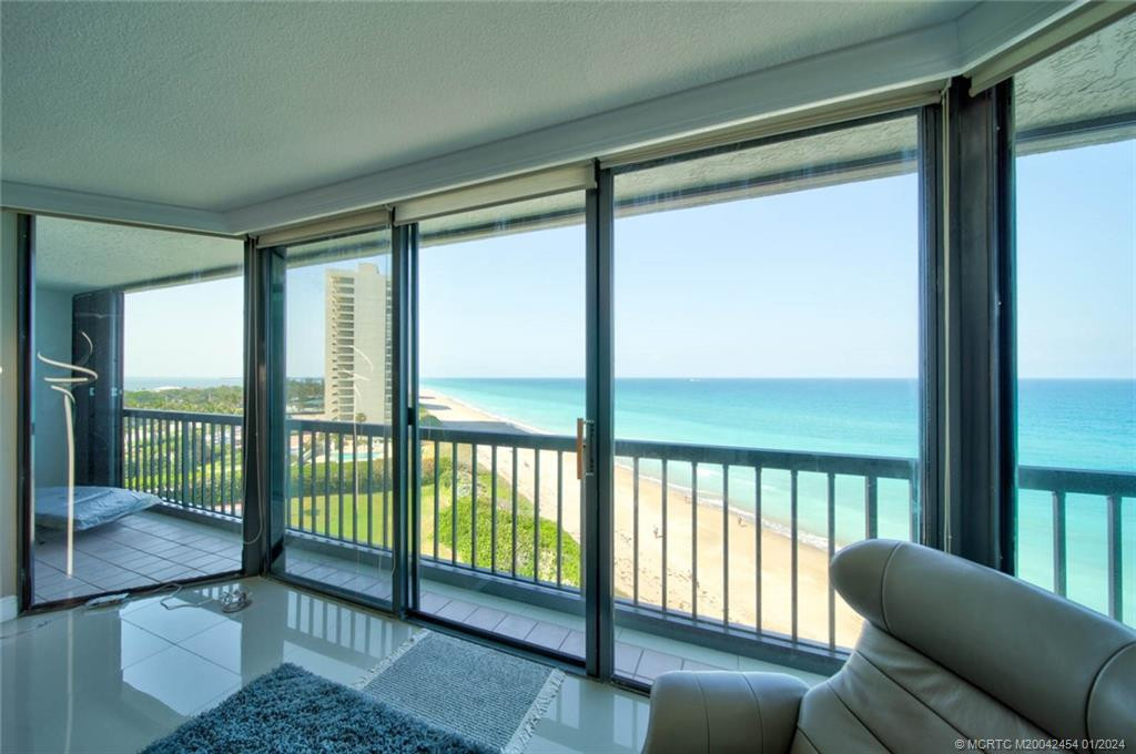 8800 S Ocean Drive 905 Property Photo 17