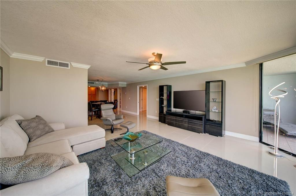 8800 S Ocean Drive 905 Property Photo 21