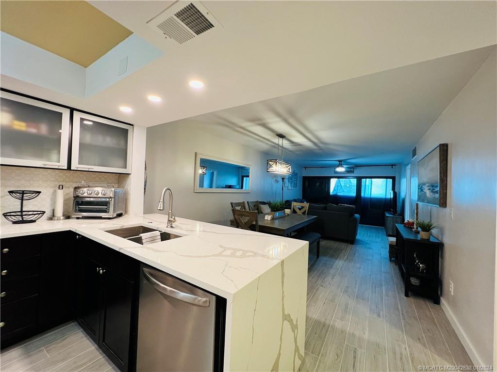 10102 S Ocean Drive 307a Property Photo 9