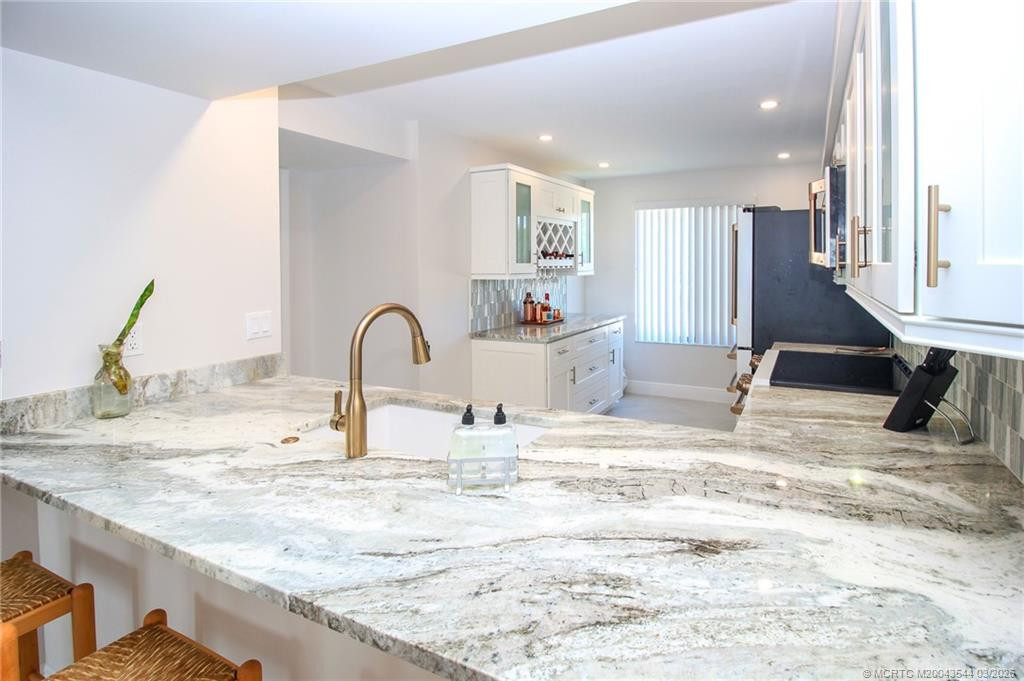 4440 Ne Sandpebble Trace 201 Property Photo 15