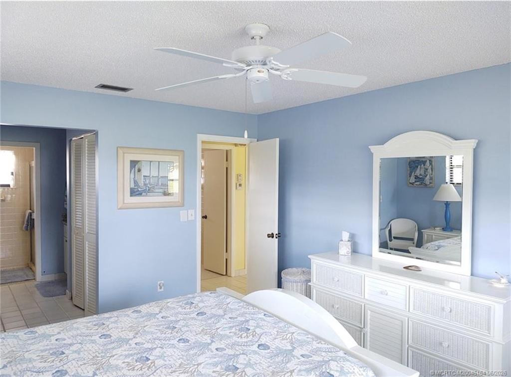 M20045164 Property Photo 30