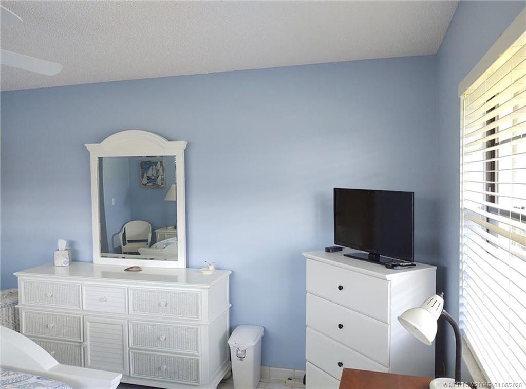 M20045164 Property Photo 31