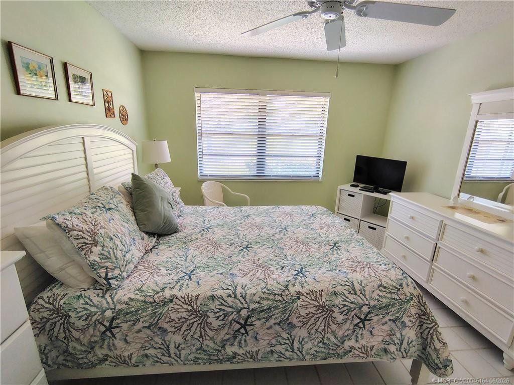M20045164 Property Photo 40