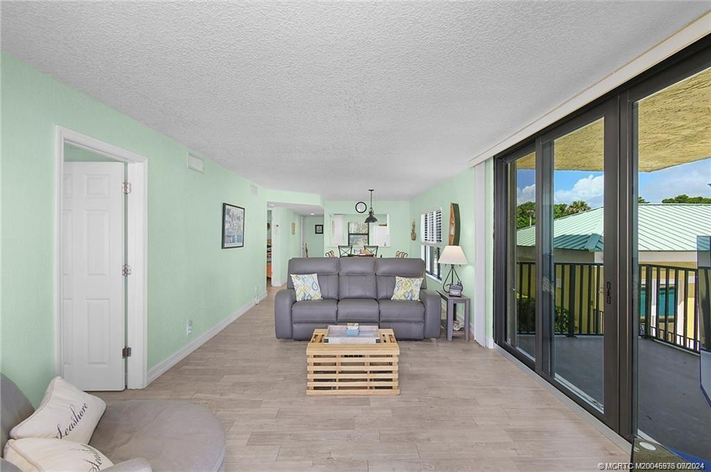M20046976 Property Photo 18