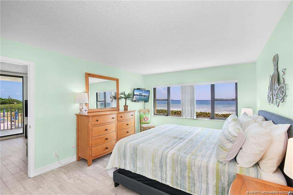 M20046976 Property Photo 32