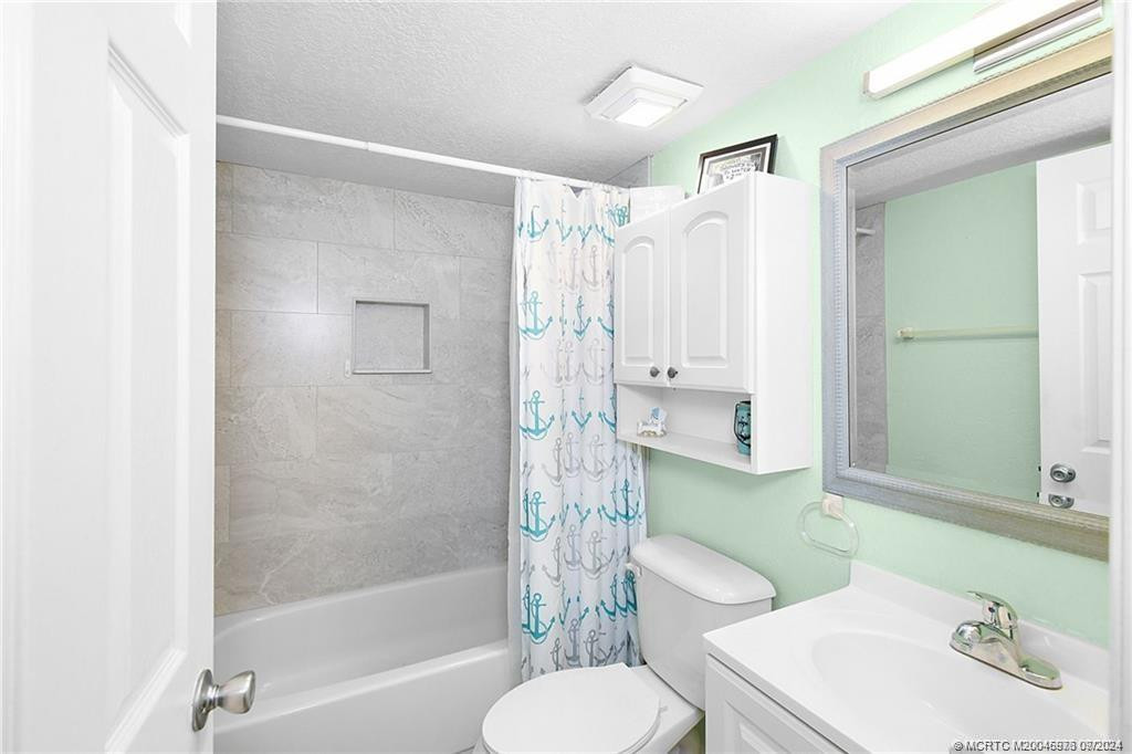 M20046976 Property Photo 36