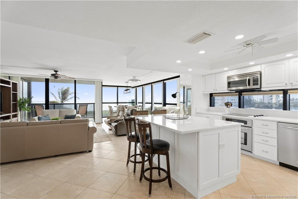 10410 S Ocean Drive 309 Property Photo 4