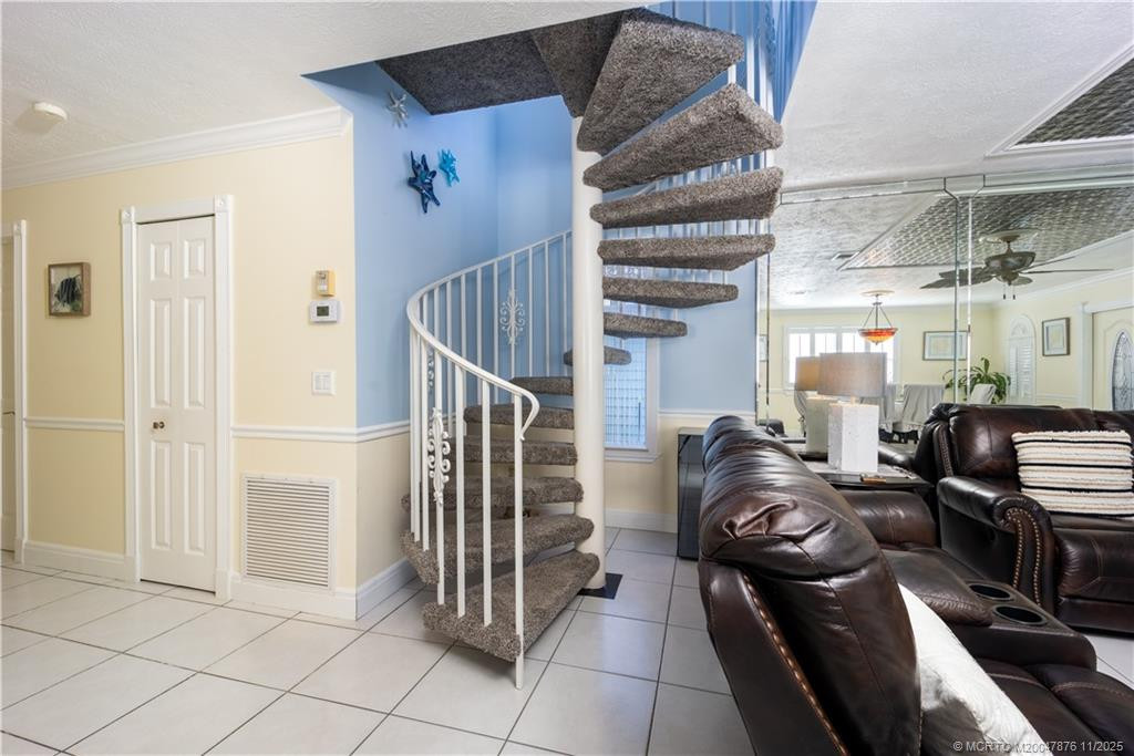 980 Nettles Boulevard Property Photo 12