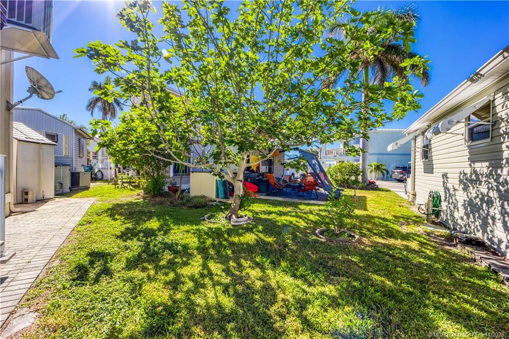 980 Nettles Boulevard Property Photo 14