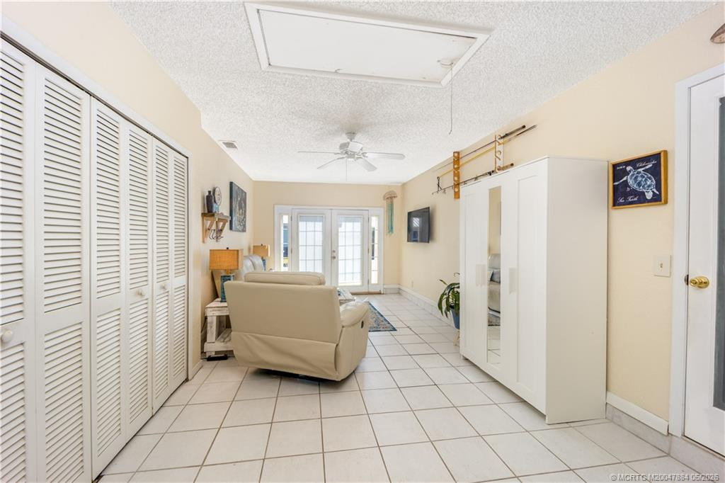 4060 Ne Breakwater Drive Property Photo 18