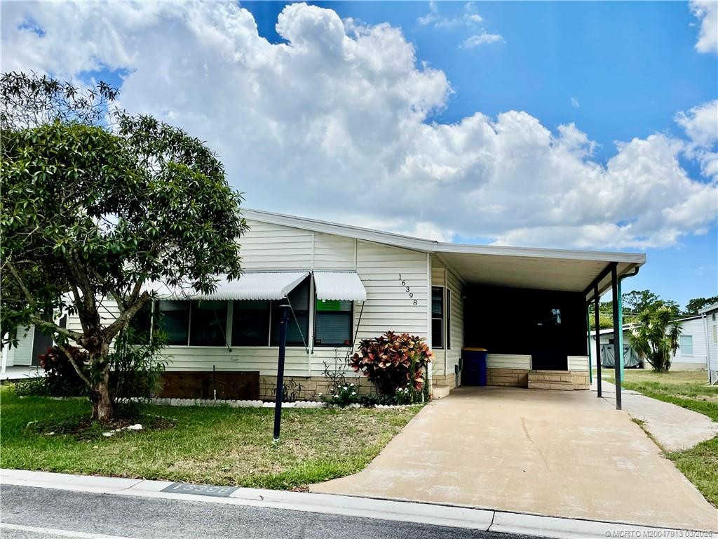 16398 Sw Two Wood Way Property Photo 1