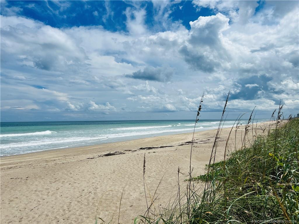 9940 S Ocean Drive 703 Property Photo 1