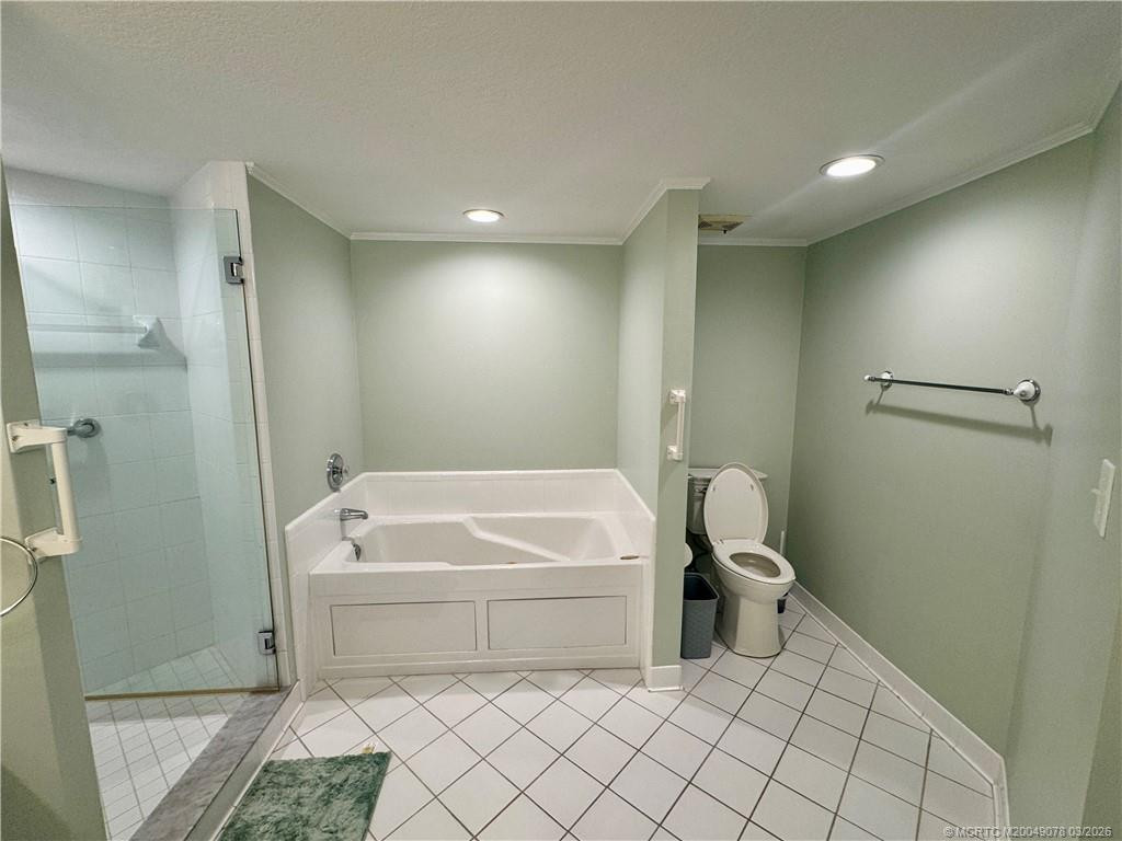 3880 N Highway A1a 403 Property Photo 12