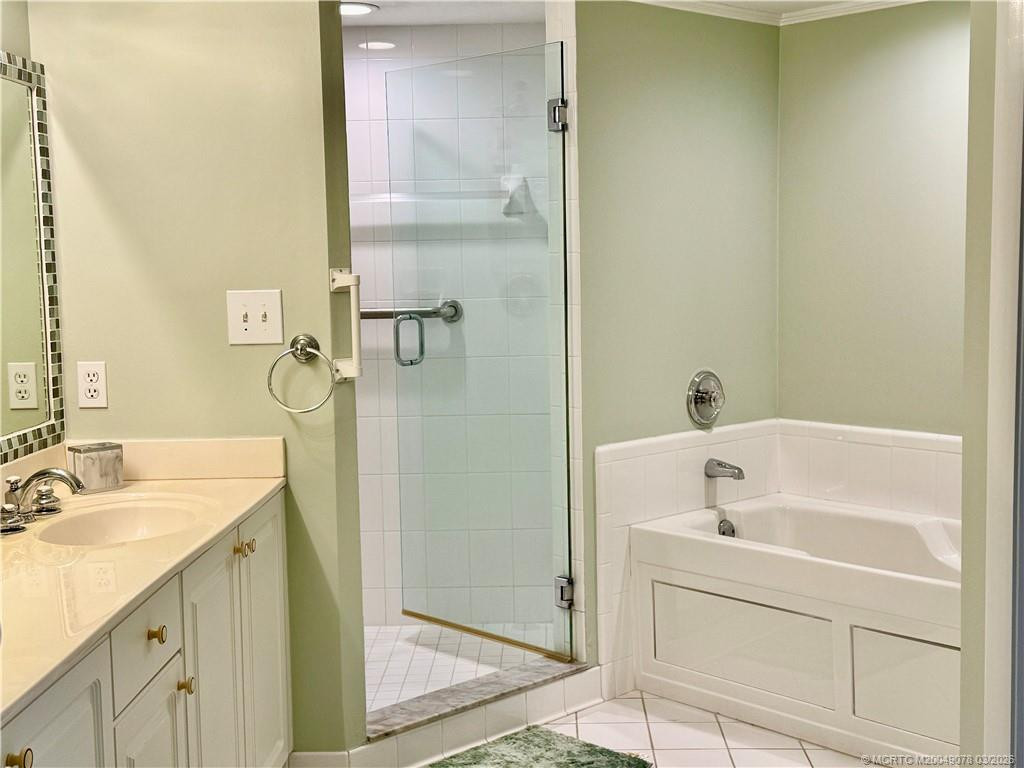 3880 N Highway A1a 403 Property Photo 13