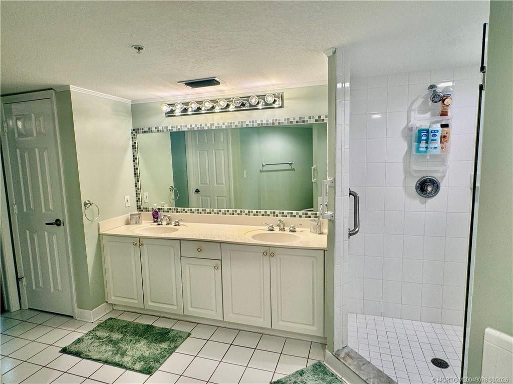 3880 N Highway A1a 403 Property Photo 14