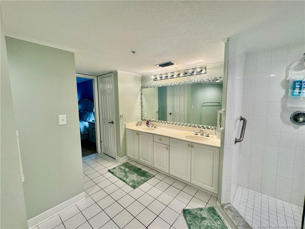 3880 N Highway A1a 403 Property Photo 15