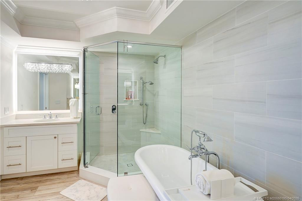 5799 Ne Island Cove Way 1104 Property Photo 48