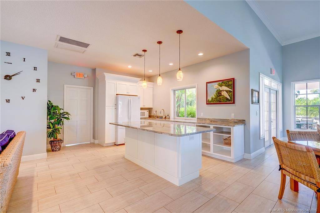 5799 Ne Island Cove Way 1104 Property Photo 63
