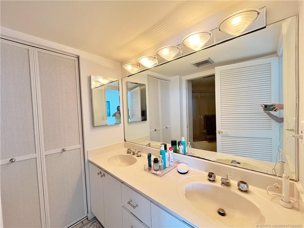 9500 S Ocean Drive Higher Floor Property Photo 21