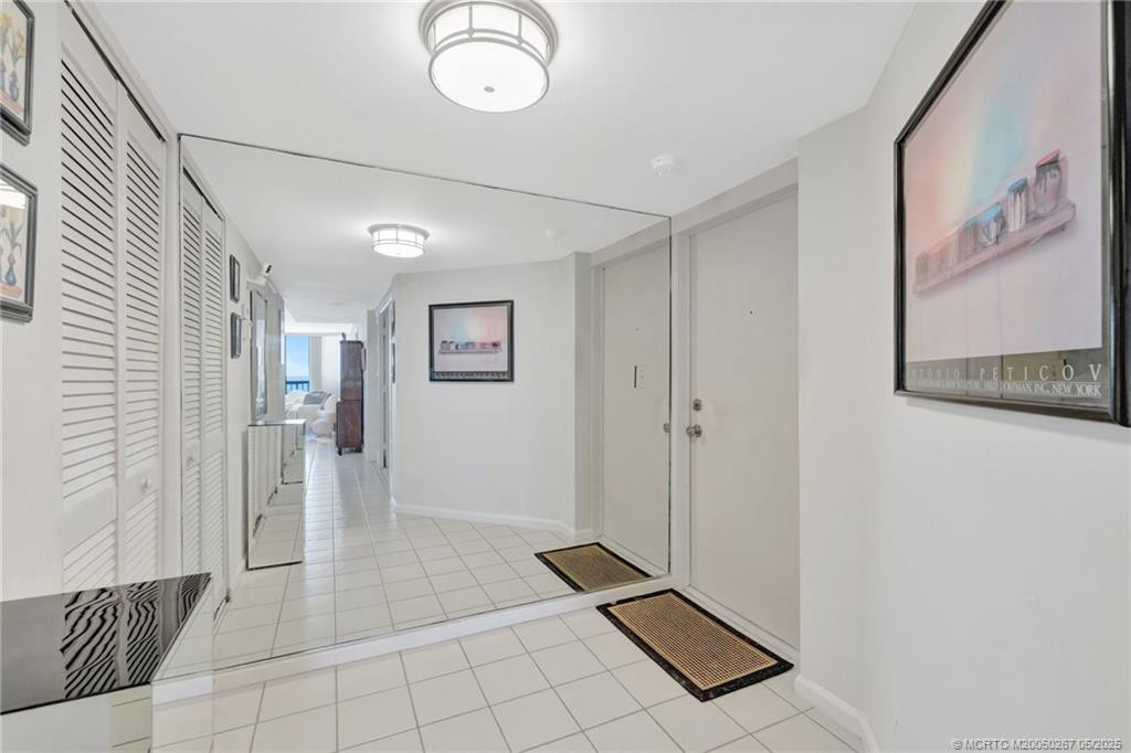 9500 S Ocean Drive Higher Floor Property Photo 26