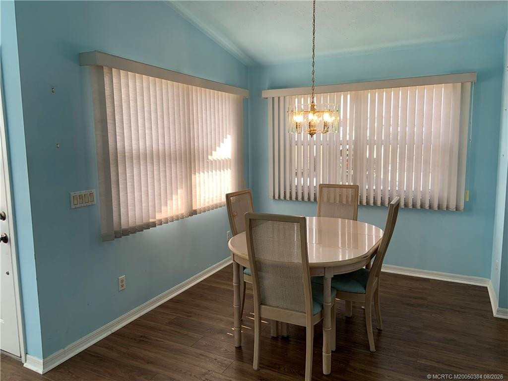 1156 Nettles Boulevard Property Photo 13
