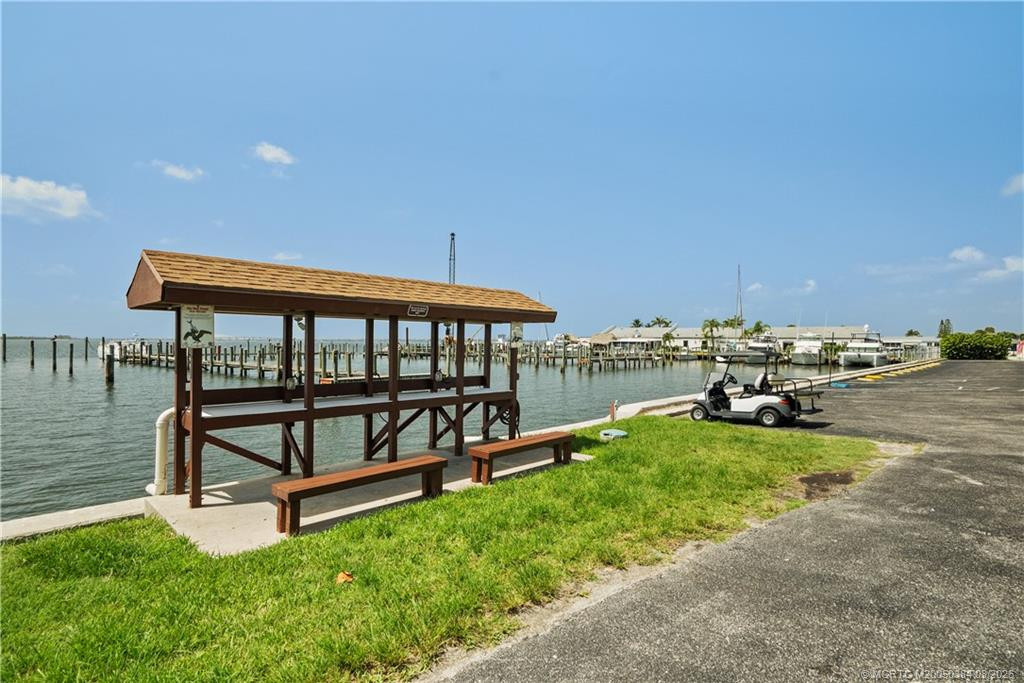 1156 Nettles Boulevard Property Photo 39