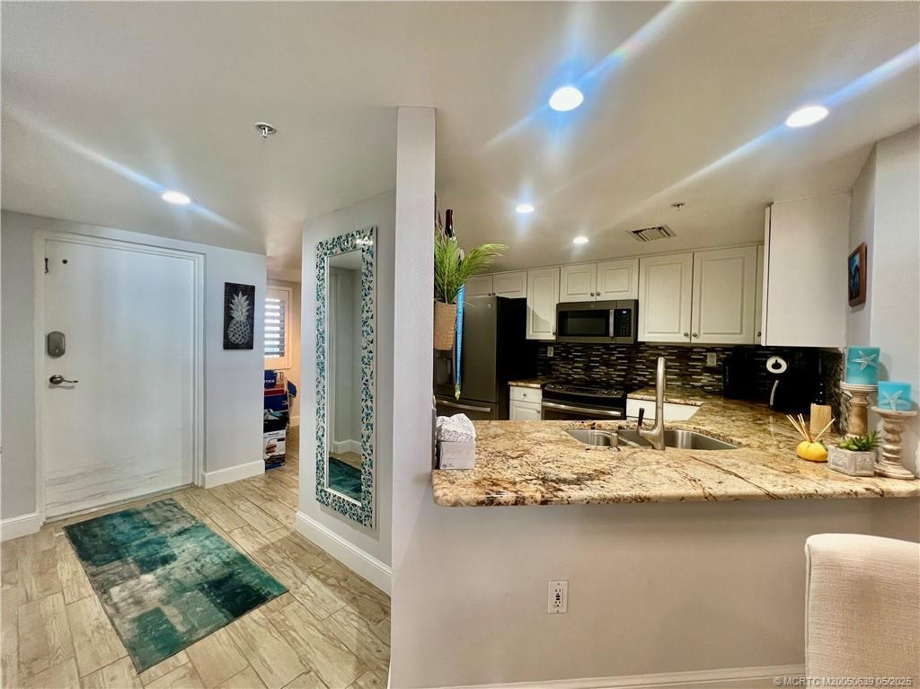 3880 N Highway A1a 604 Property Photo 29