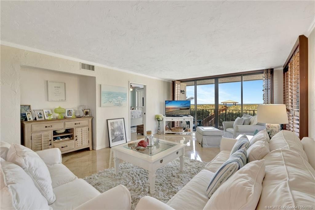 10000 S Ocean Drive 206 Property Photo 1