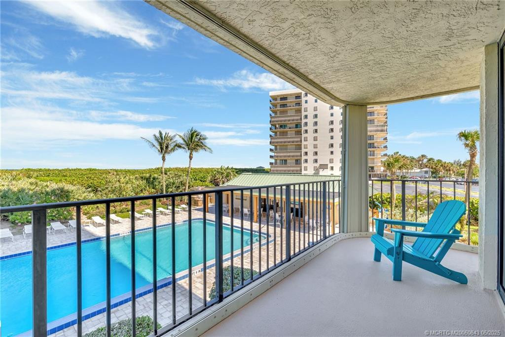 10000 S Ocean Drive 206 Property Photo 9
