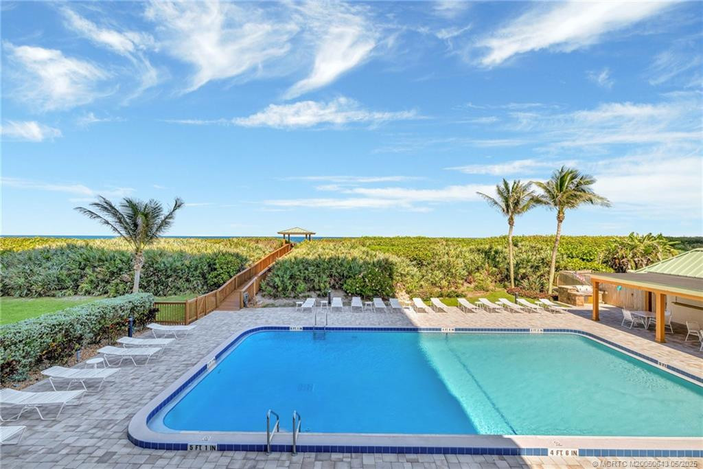 10000 S Ocean Drive 206 Property Photo 17