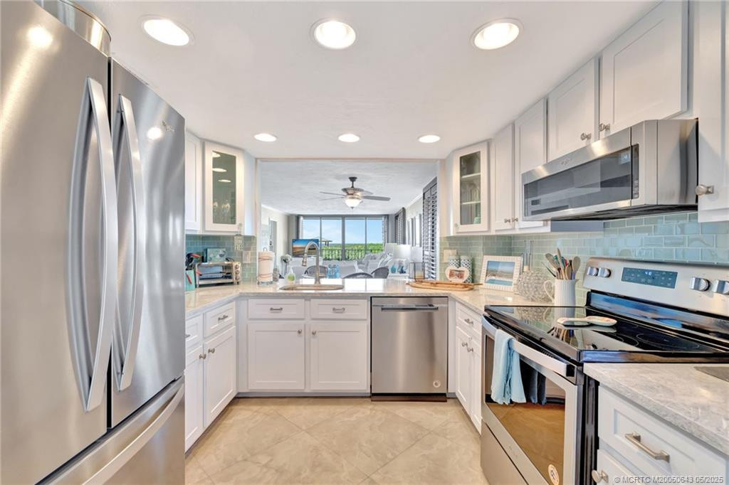 10000 S Ocean Drive 206 Property Photo 23