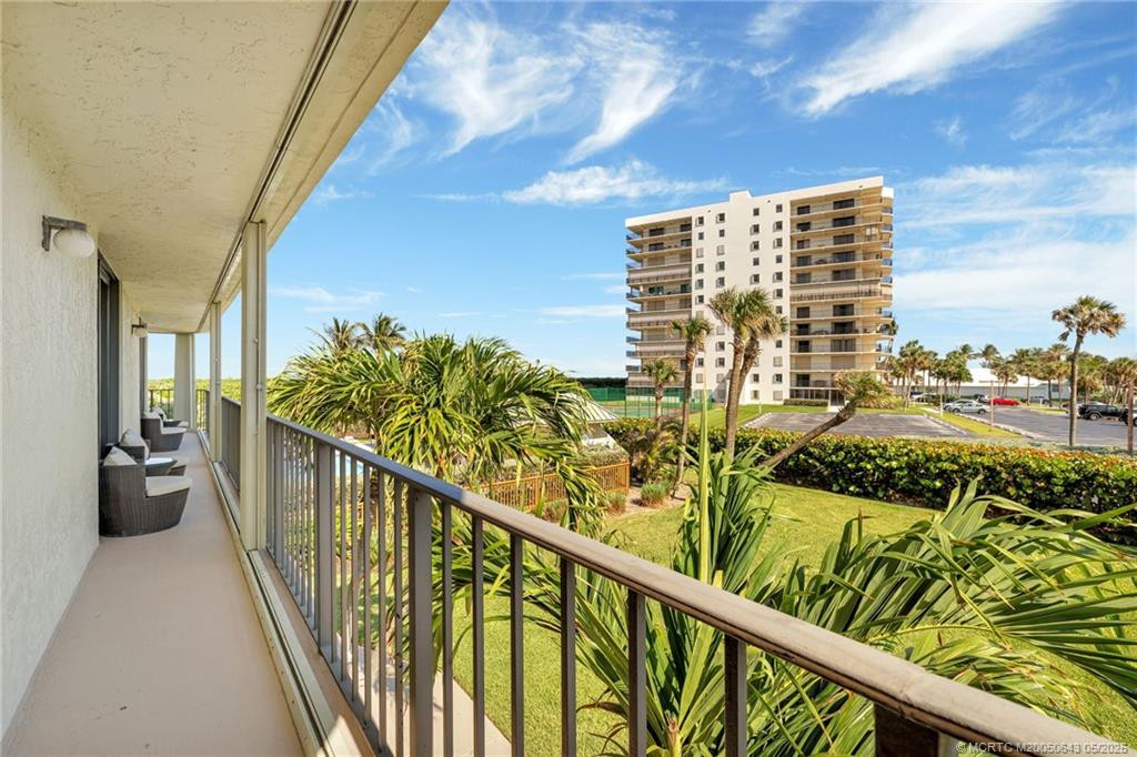 10000 S Ocean Drive 206 Property Photo 32
