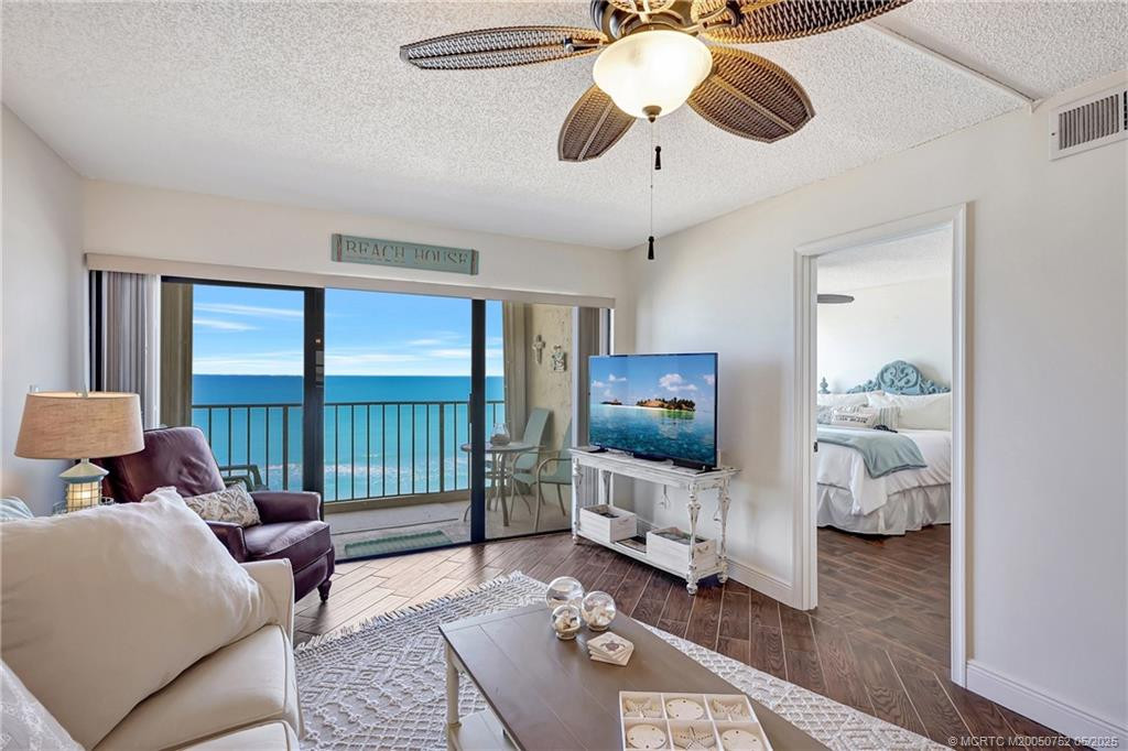 10310 S Ocean Drive Ph Property Photo 4