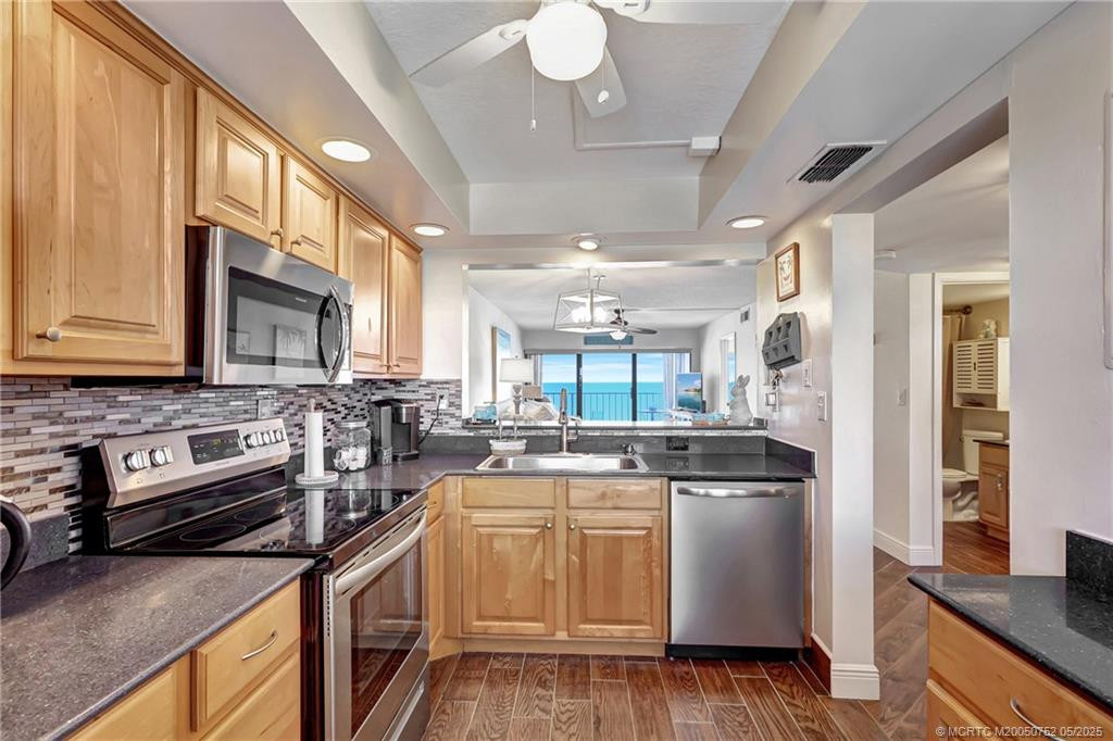 10310 S Ocean Drive Ph Property Photo 13