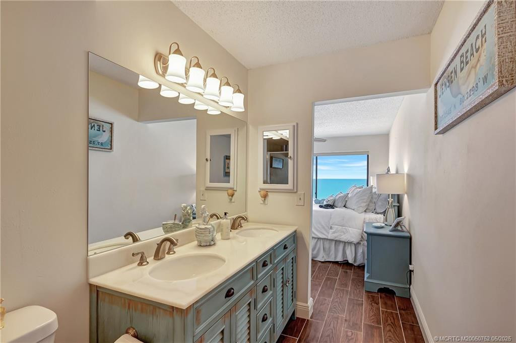 10310 S Ocean Drive Ph Property Photo 22