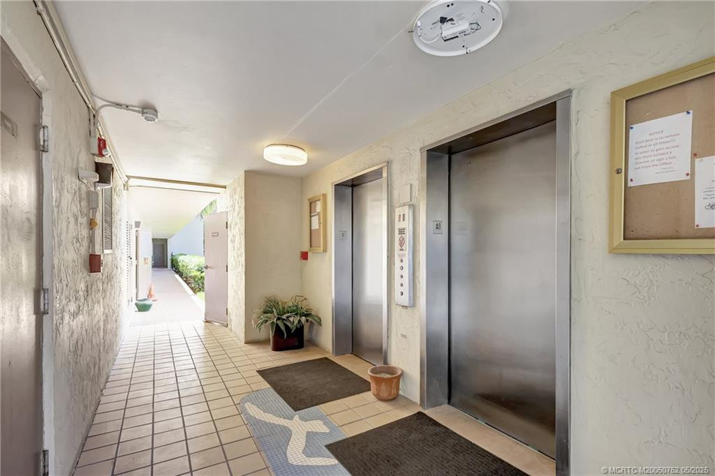 10310 S Ocean Drive Ph Property Photo 29