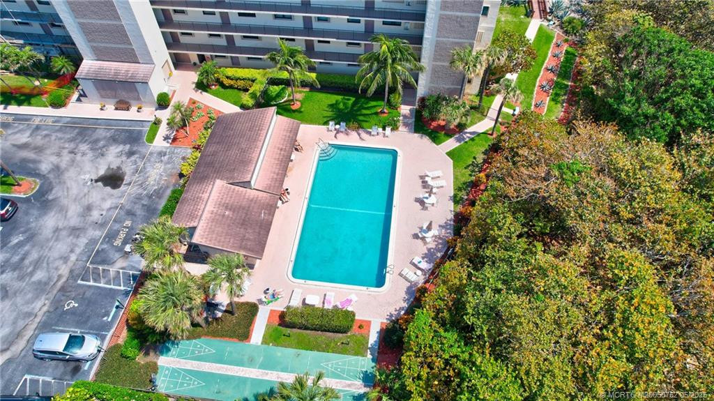 10310 S Ocean Drive Ph Property Photo 41