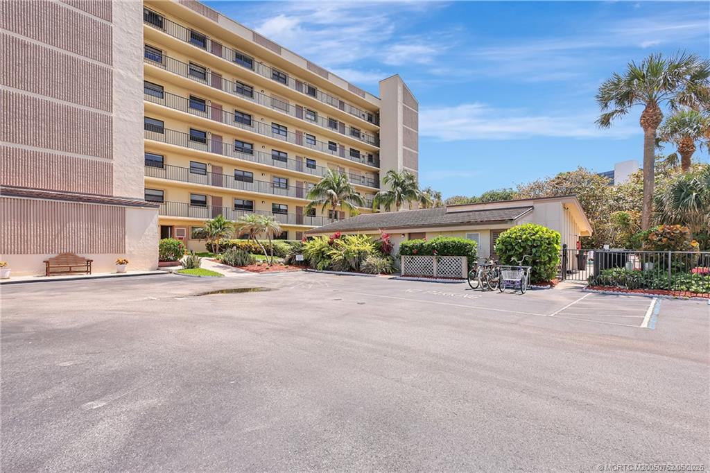 10310 S Ocean Drive Ph Property Photo 45