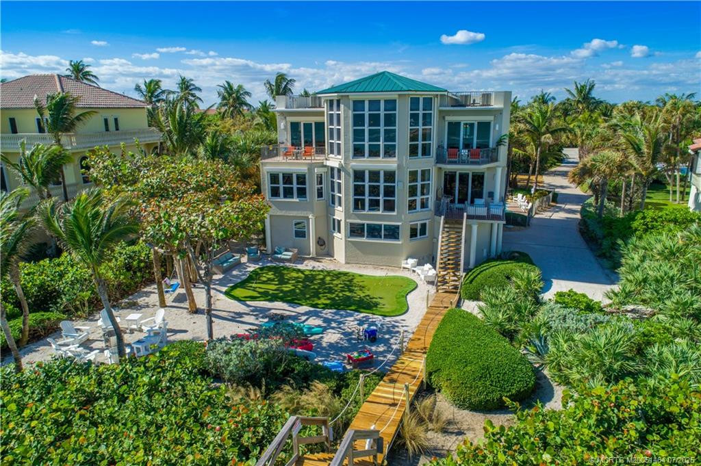 4643 Ne Ocean Boulevard Property Photo 3