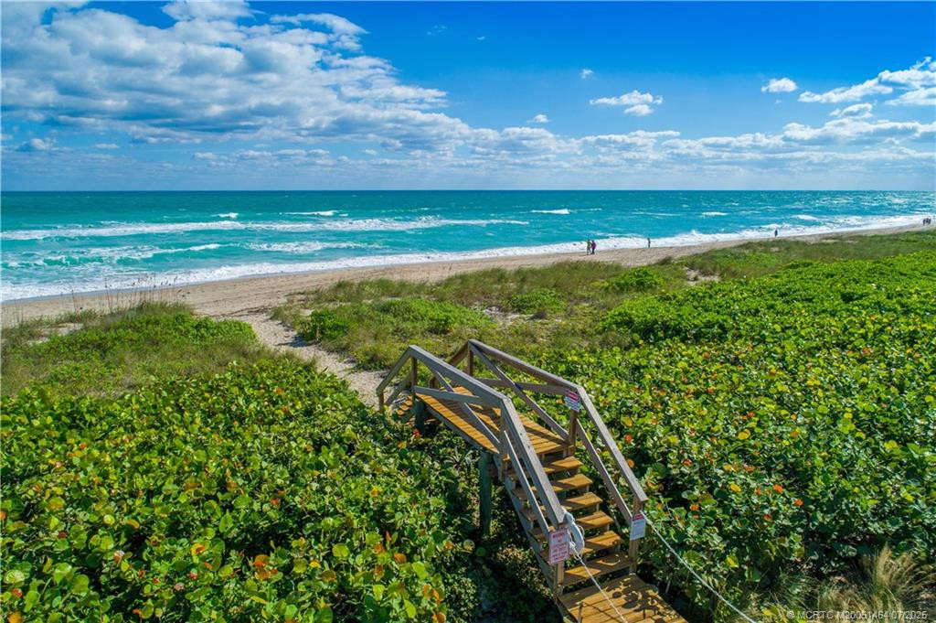 4643 Ne Ocean Boulevard Property Photo 9