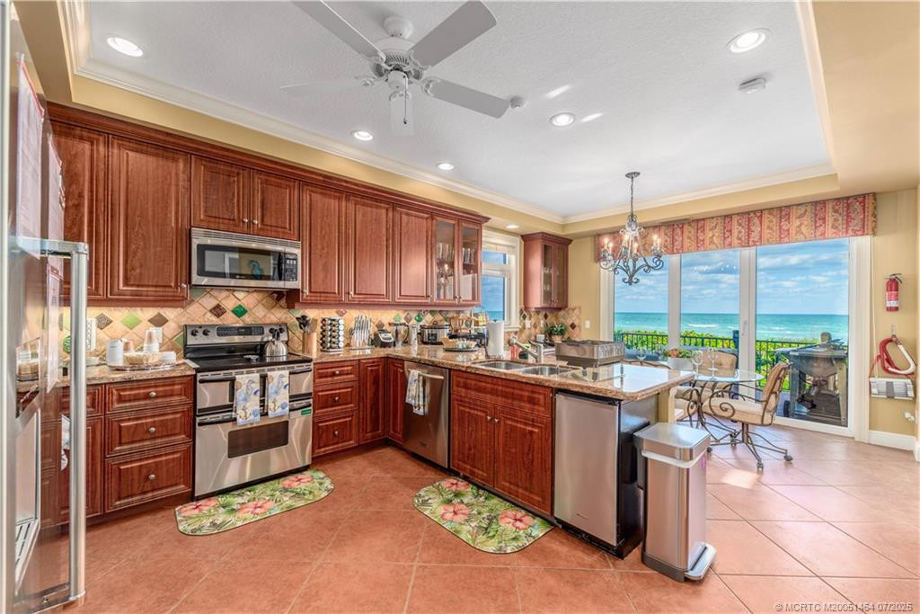 4643 Ne Ocean Boulevard Property Photo 28