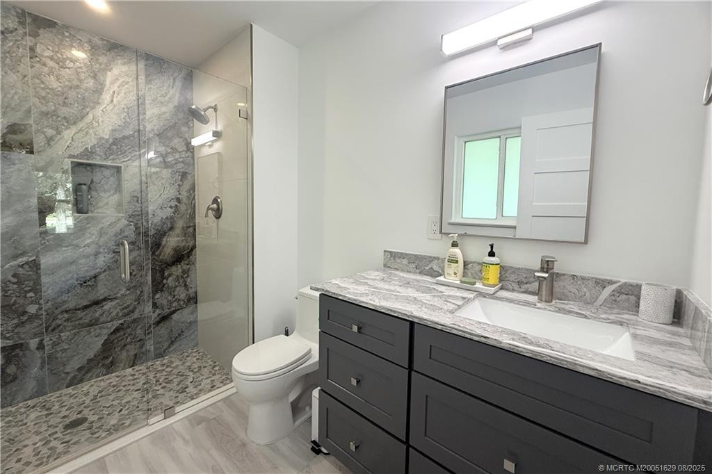 1196 Se Saint Lucie Boulevard Property Photo 13